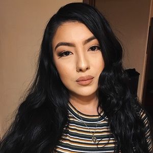 Meet your Posher, Isabel